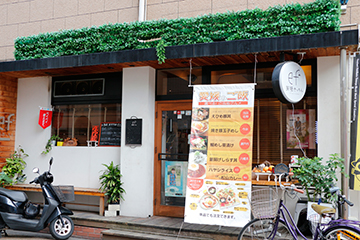 愛媛のご当地グルメが集結!カフェタイムの営業もスタート｜えひめキッチン