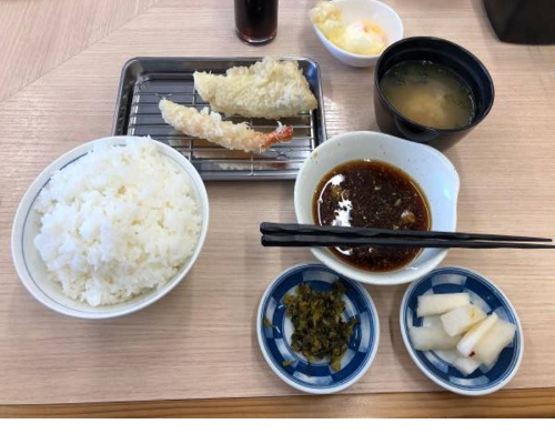 アツアツ、サクサク食感が◎油も衣も軽い天ぷら｜揚げたて天ぷら さくや 福音寺店